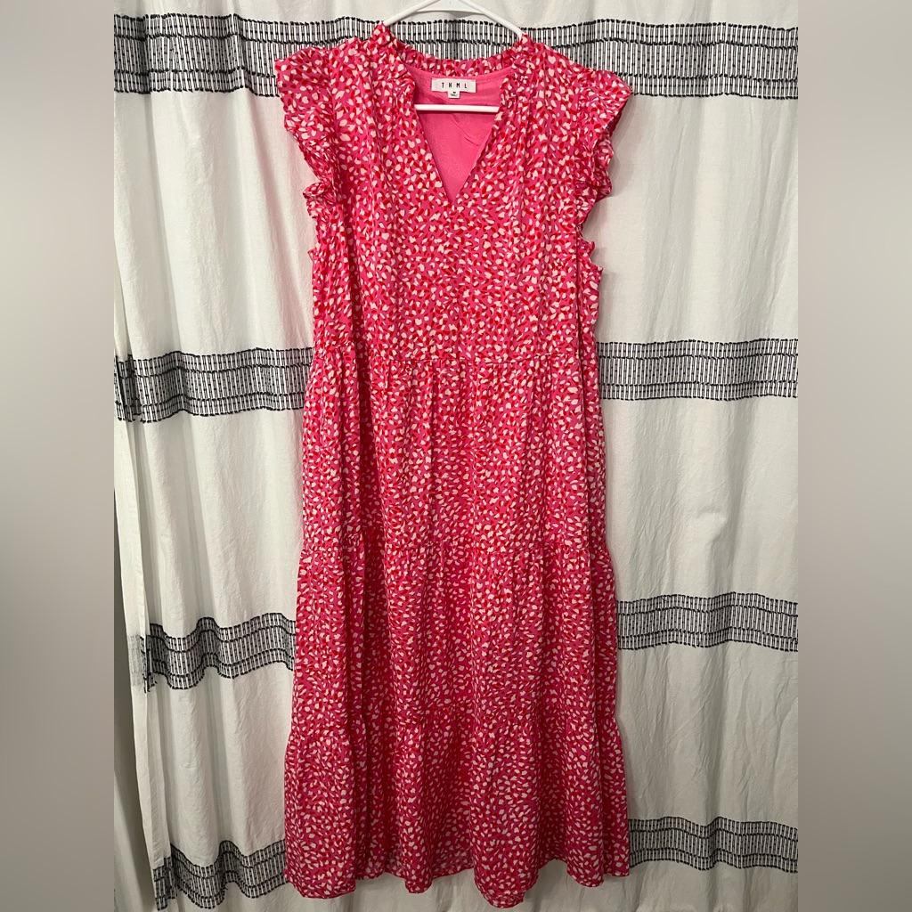 Boutique Flutter Sleeve Midi Dress - Pink
